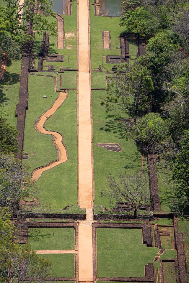 SIGIRIYA LION ROCK Gallery 3